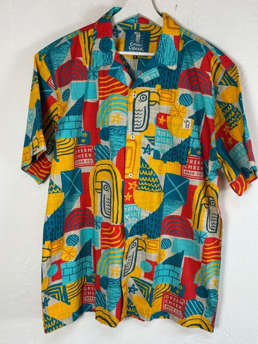 Green Cheek Beer Co Men’s Abstract Parrot Graphic Button Up Shirt Brew Gear XL